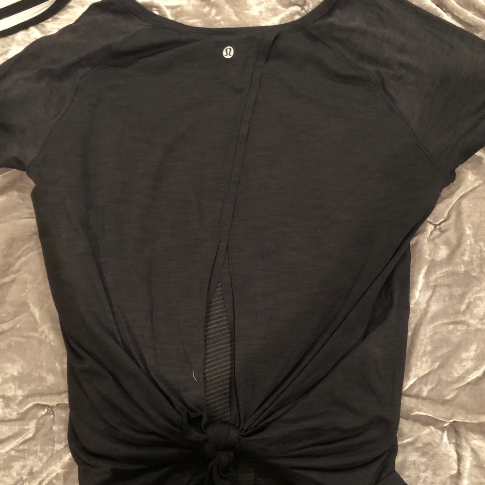 Lululemon top